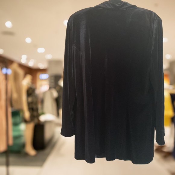 Gorgeous Lori Weidner Evening Gown with Black Velvet Blazer - Picture 9 of 10